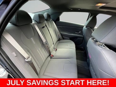 Used 2026 Hyundai Elantra SEL Sport Premium FWD image 27