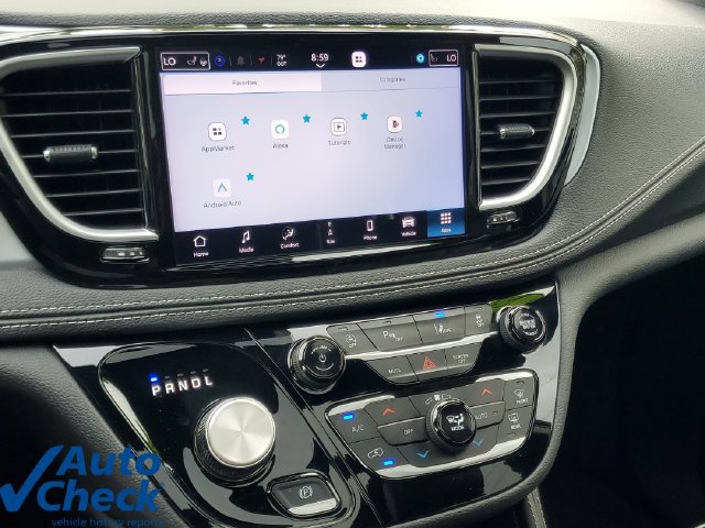 Used 2026 Chrysler Pacifica Limited w/ S Appearance Package FWD image 27