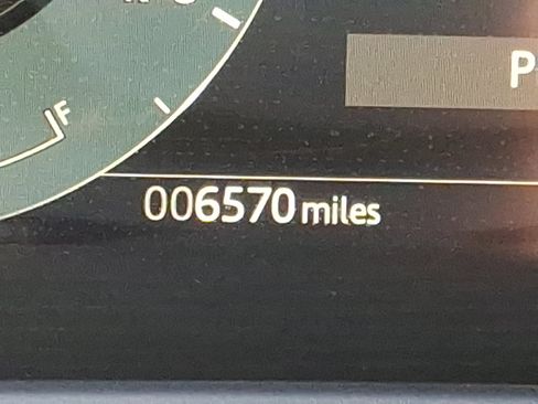 Used 2025 Land Rover Range Rover Velar S image 22