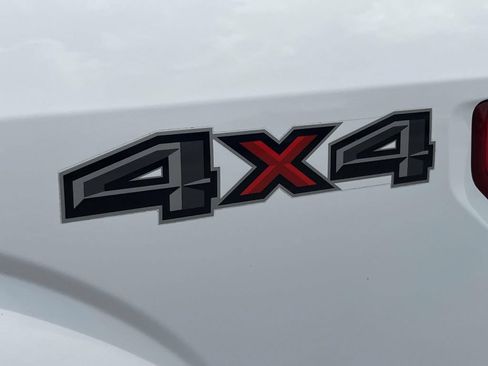 Used 2015 Ford F150 XLT AWD/4WD image 12