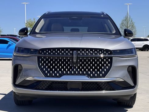 Used 2024 Lincoln Nautilus Reserve w/ Equipment Group 203A image 7