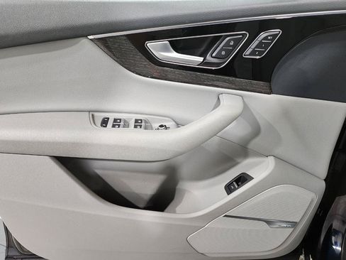 Used 2017 Audi Q7 3.0T Premium Plus AWD/4WD image 11