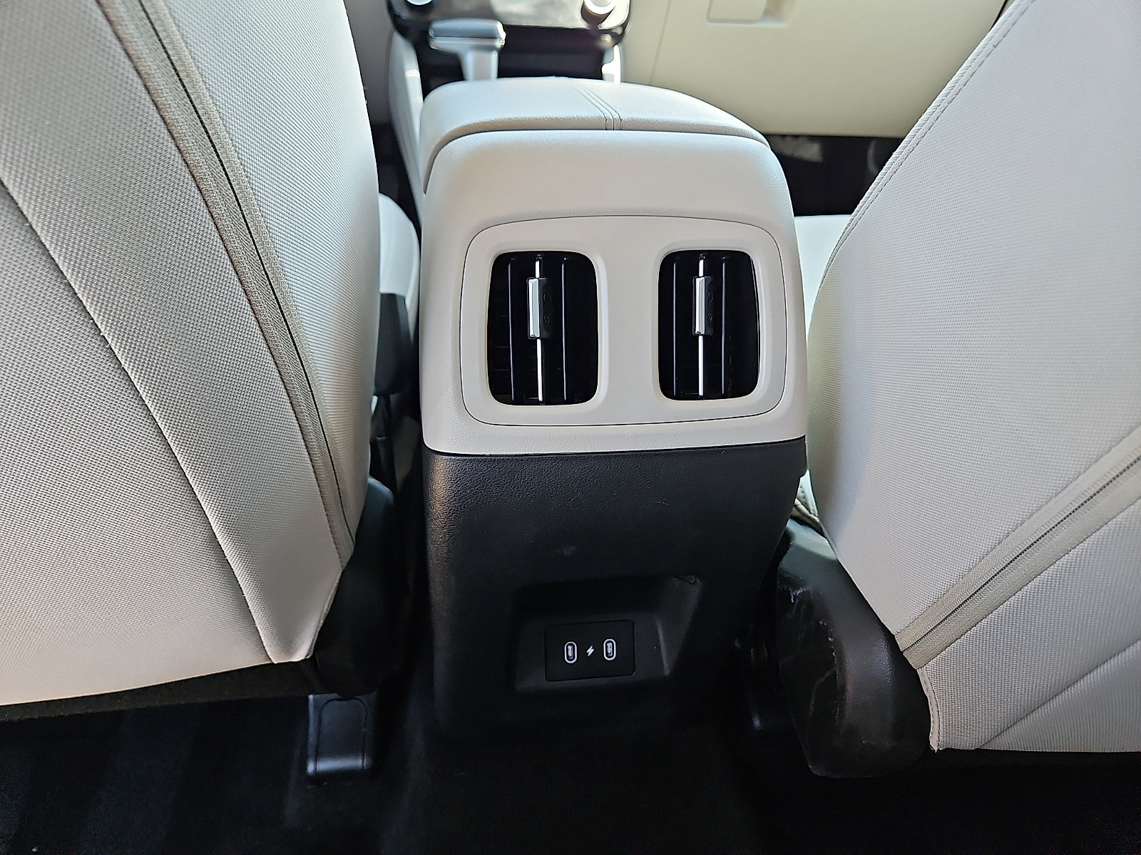 Used 2025 Hyundai Tucson SEL FWD image 9