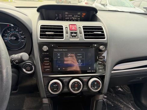 Used 2017 Subaru Forester 2.5i Touring AWD/4WD image 28