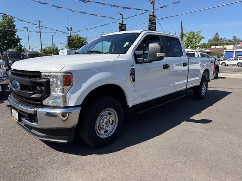 Used 2020 Ford F250 XL w/ Power Equipment Group AWD/4WD image 3