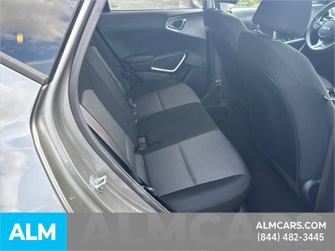 Used 2024 Kia Soul LX w/ Option Group 015 image 17