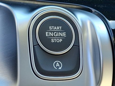 New 2026 Mercedes-Benz GLB 250 4MATIC image 18