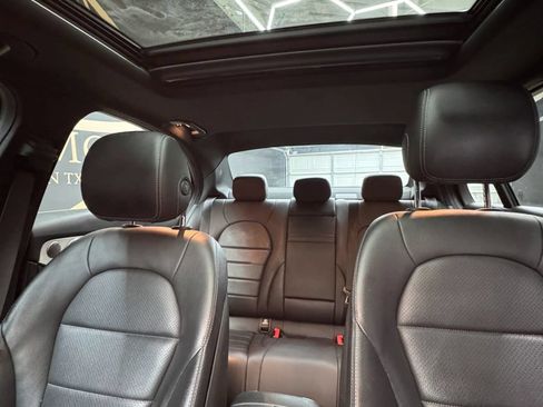 Used 2021 Mercedes-Benz C 300 Sedan w/ Premium Package image 7