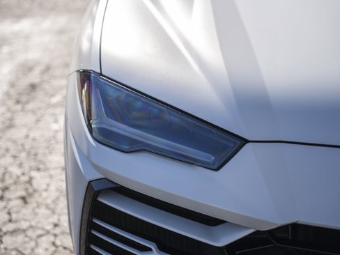 Used 2021 Lamborghini Urus image 13