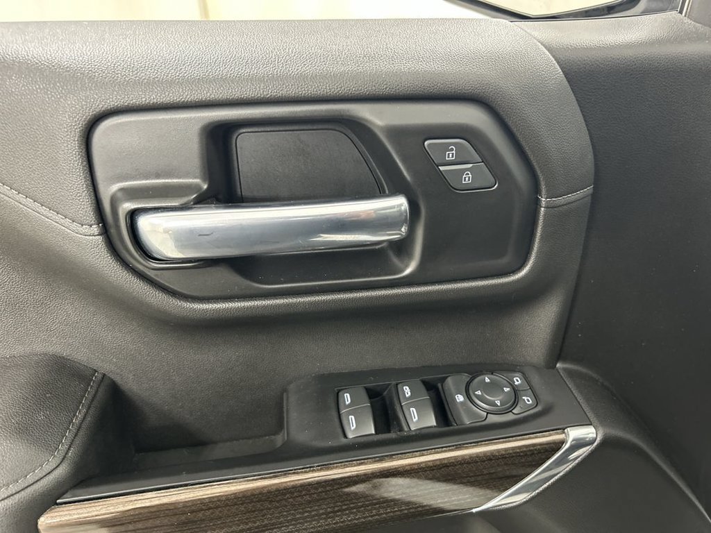 Used 2022 Chevrolet Silverado 1500 RST AWD/4WD image 11