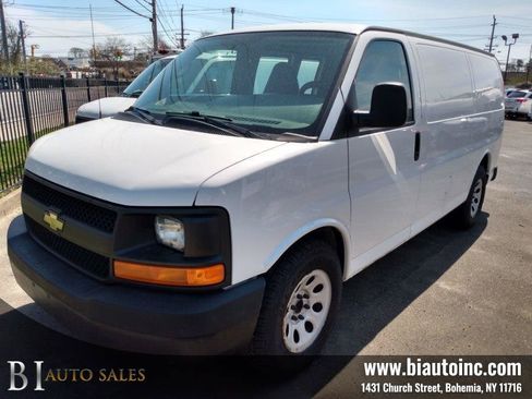 Used 2014 Chevrolet Express 1500 RWD image 1