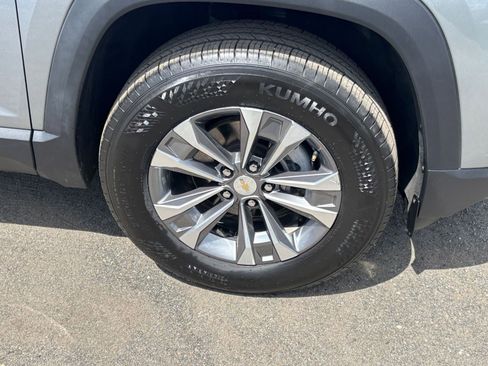 Used 2025 Chevrolet Equinox LT FWD image 31