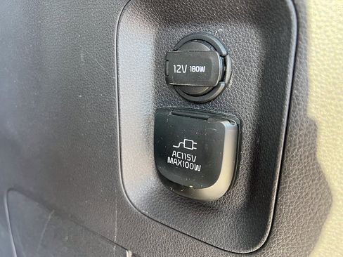 Used 2023 Kia Carnival SX image 6