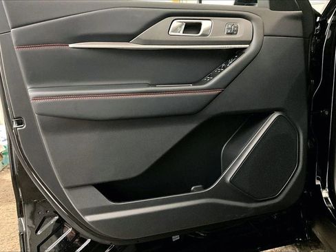 New 2026 Ford Explorer ST-Line w/ ST-Line Street Pack image 22