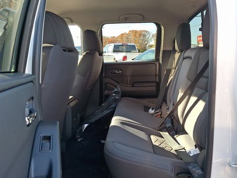 New 2026 Nissan Frontier SV w/ Tow Package AWD/4WD image 7