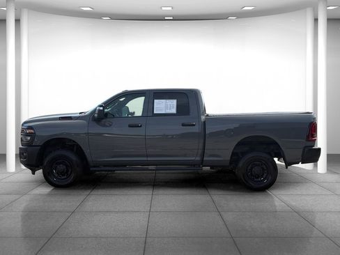 Used 2026 RAM 2500 Tradesman AWD/4WD image 4
