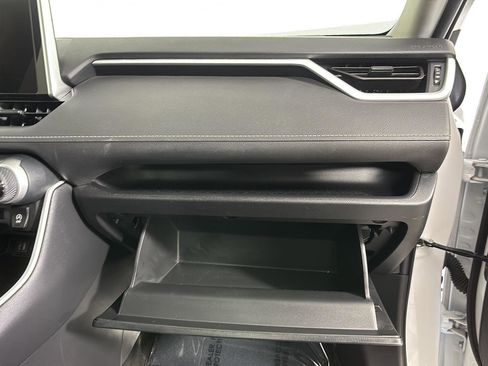 Used 2024 Toyota RAV4 XLE AWD/4WD image 26