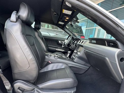 Used 2019 Ford Mustang GT Premium RWD image 32