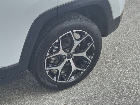 Used 2025 Jeep Compass Limited image 31