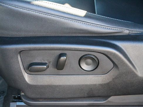 Used 2022 Chevrolet Silverado 1500 LT Trail Boss w/ Convenience Package II image 23