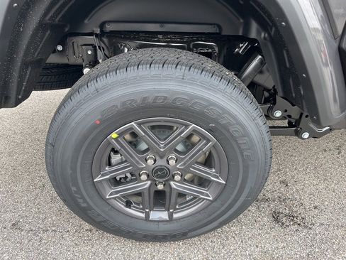 New 2026 Jeep Gladiator Sport image 9