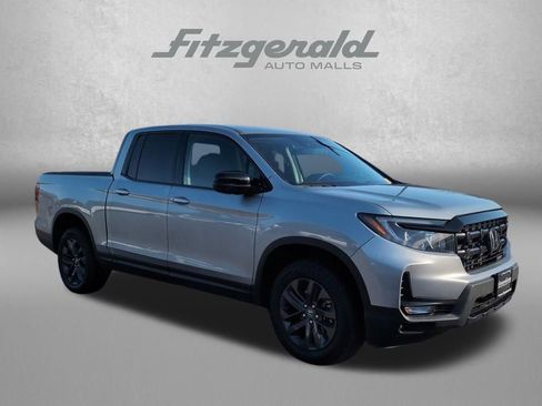 Used 2024 Honda Ridgeline Sport image 1