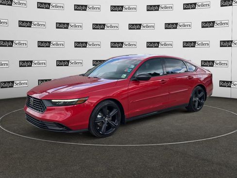 Used 2023 Honda Accord Sport image 2