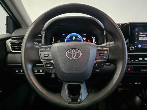 Used 2025 Toyota Camry LE FWD image 16