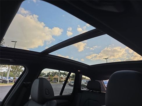 Used 2024 BMW X3 sDrive30i w/ Convenience Package image 24