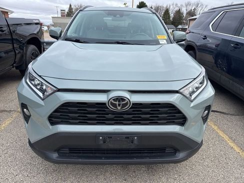 Used 2020 Toyota RAV4 XLE Premium image 2