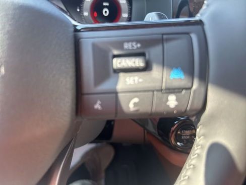 Used 2026 Nissan Pathfinder Platinum AWD/4WD image 24