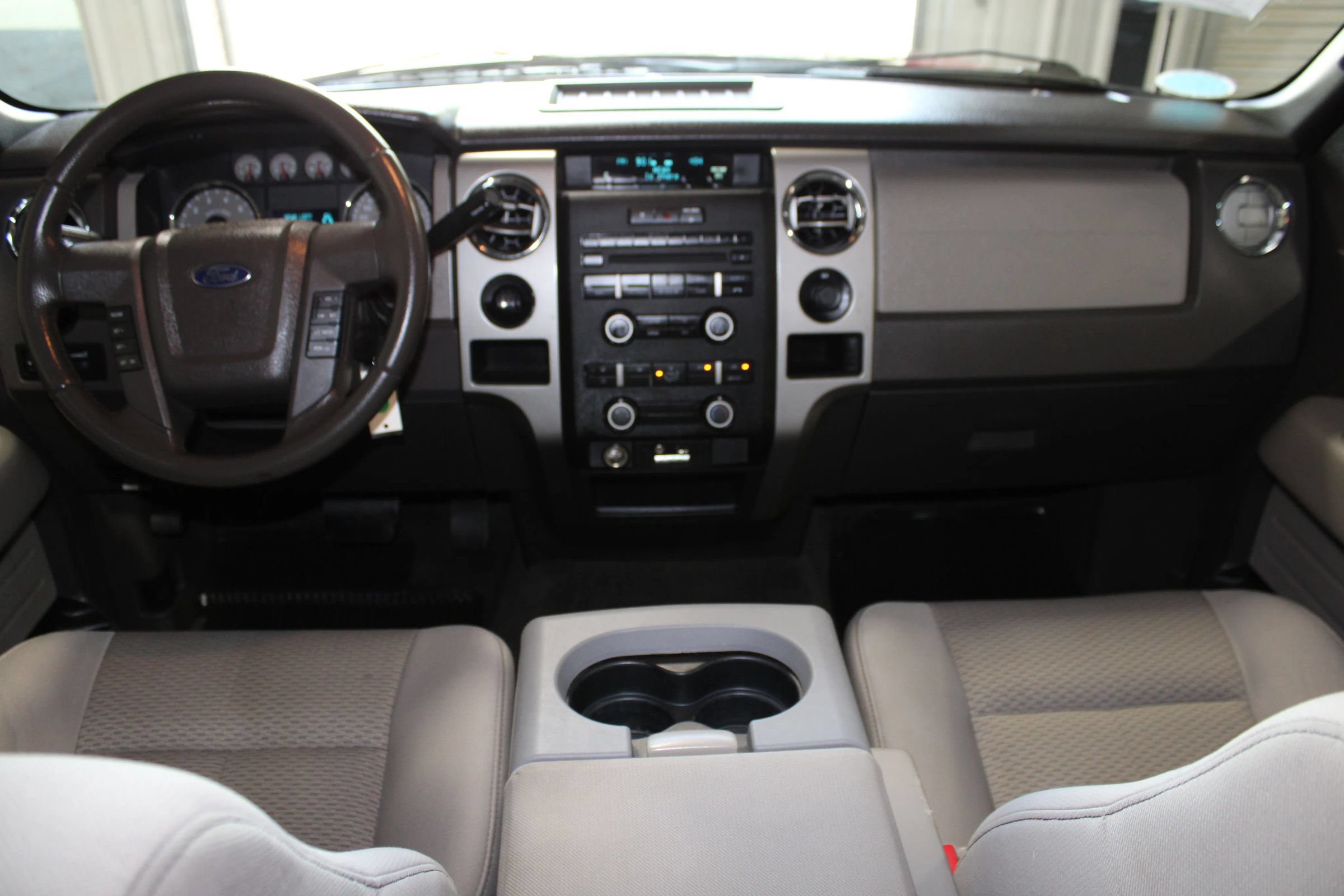 Used 2010 Ford F150 XLT RWD image 14