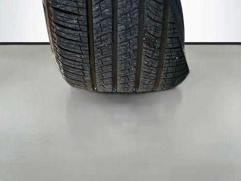 New 2025 Land Rover Range Rover SE image 40