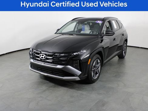 Used 2026 Hyundai Tucson SEL FWD image 2