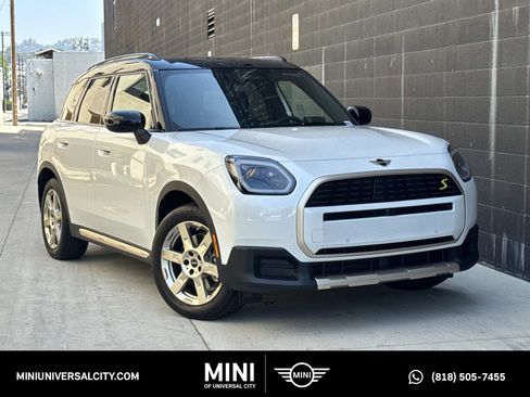 Certified 2025 MINI Cooper Countryman SE w/ Comfort Package Max AWD/4WD image 1