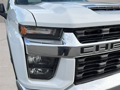 Used 2022 Chevrolet Silverado 2500 LT AWD/4WD image 25