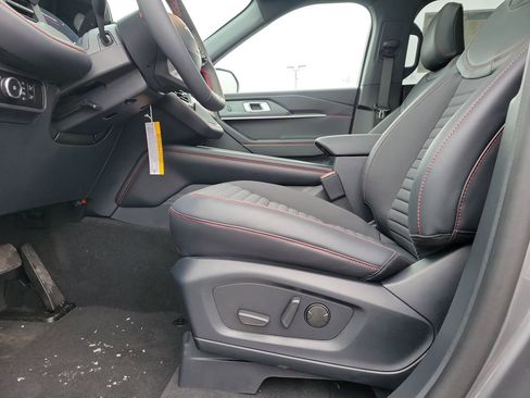 New 2026 Ford Explorer ST-Line w/ ST-Line Street Pack image 17