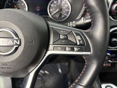 Used 2025 Nissan Sentra SR w/ SR Premium Package FWD image 14
