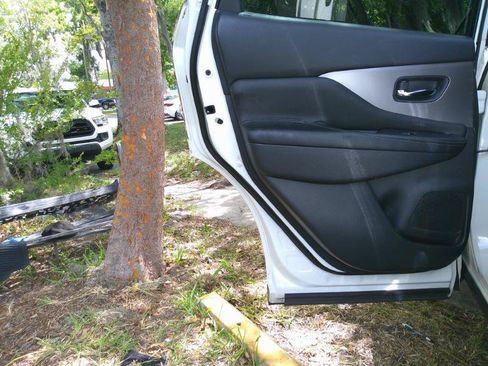 Used 2020 Nissan Murano SL w/ Cargo Package FWD image 25