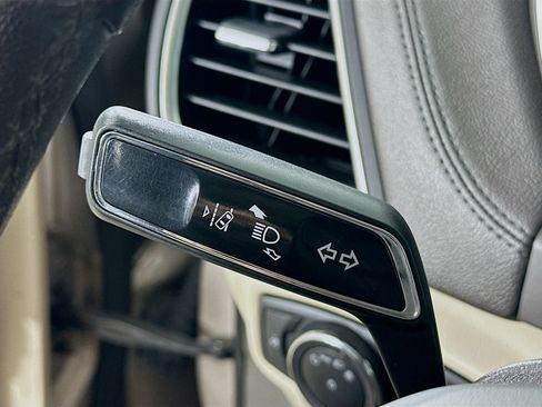 Used 2019 Lincoln Nautilus FWD image 20