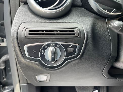 Used 2021 Mercedes-Benz GLC 300 4MATIC w/ Premium Package image 26