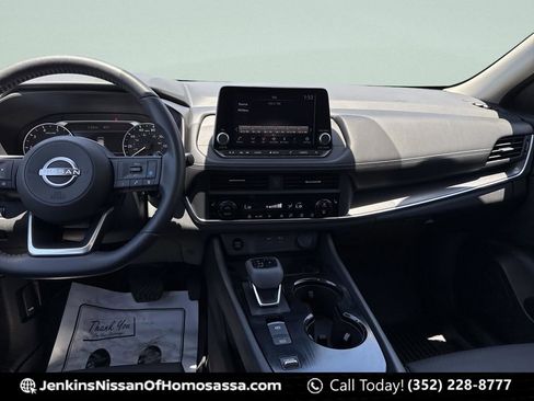 Certified 2024 Nissan Rogue SV w/ SV Premium Package FWD image 23