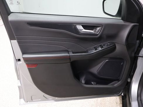 Used 2024 Ford Escape ST-Line image 12