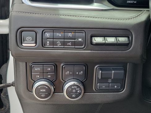 Used 2023 GMC Yukon XL Denali Ultimate AWD/4WD image 27