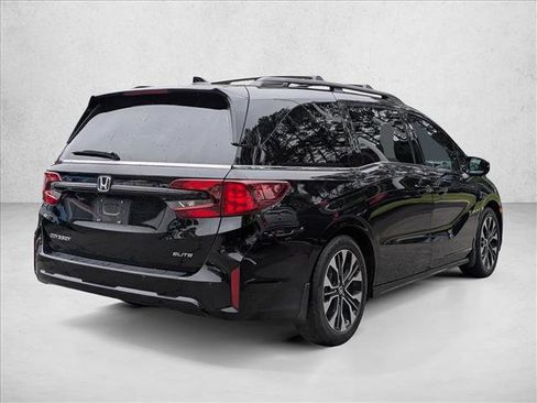 Used 2025 Honda Odyssey Elite image 5