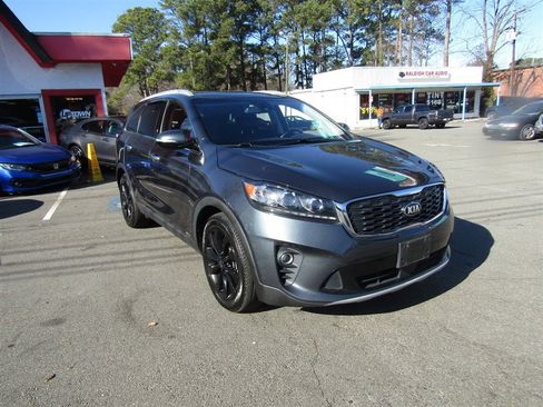 Used 2020 Kia Sorento EX image 9