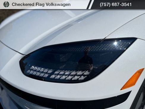 Used 2024 Hyundai Ioniq 6 SE image 11