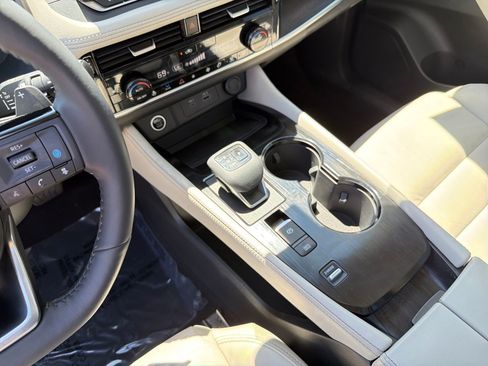 Certified 2021 Nissan Rogue SL image 17