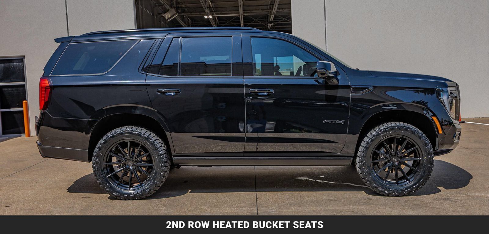 Used 2026 GMC Yukon AT4 w/ AT4 Premium Plus Package AWD/4WD image 11
