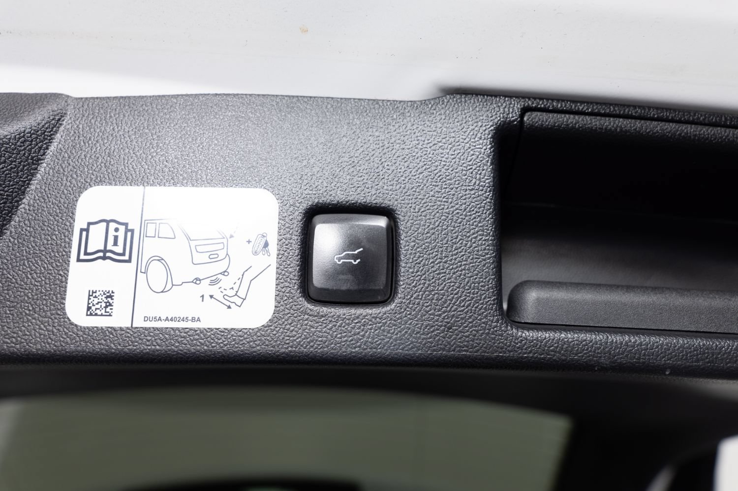 Used 2020 Ford Escape SEL AWD/4WD image 21